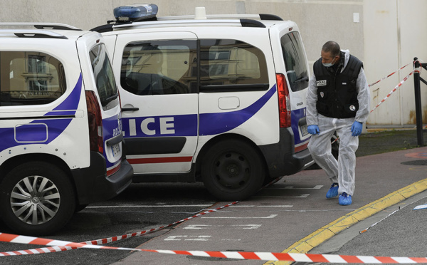 Un policier attaqué à l'arme blanche à Cannes par un ressortissant algérien