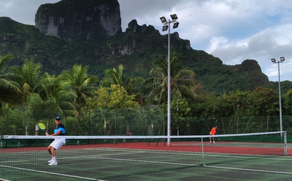 ​Le Vavau Tournoi de tennis a démarré à Bora Bora