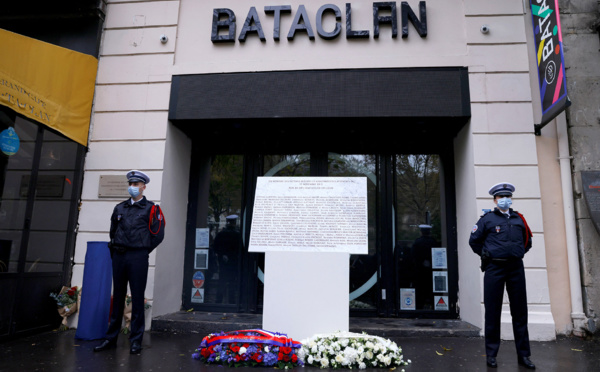 Commémorations du 13-Novembre: un hommage très symbolique, en plein procès