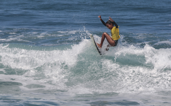 Du surf en cours d'EPS