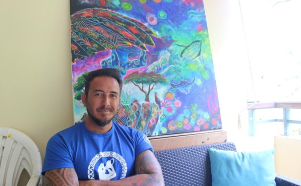 L’artiste-peintre Moana Van Der Maesen chez Naty’Art