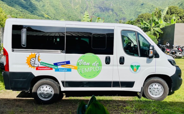Moorea : un van pour trouver un job