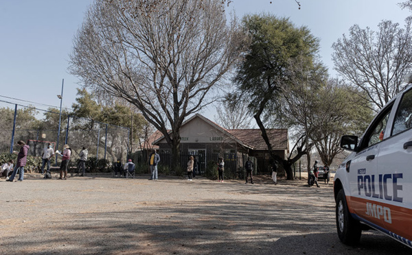 Nouveau variant du Covid-19: un cas en Belgique, le monde isole l'Afrique du Sud