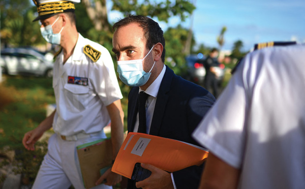 Crise en Guadeloupe: Lecornu provoque une polémique en évoquant plus d'autonomie