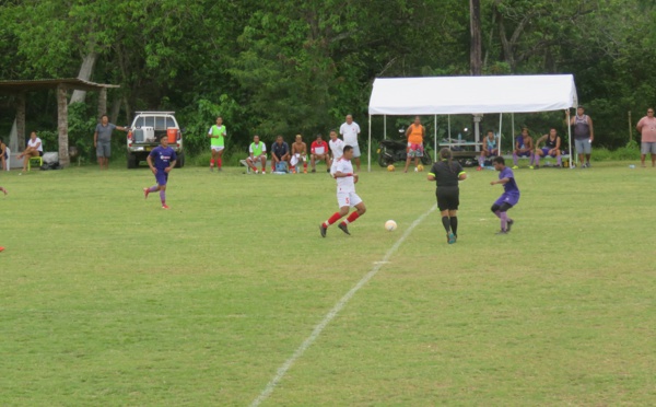 Mira solide leader à Moorea