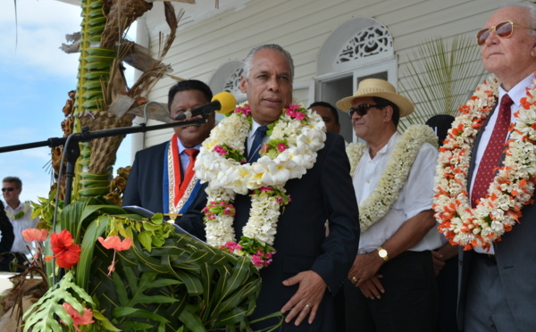 Lurel à Makemo : "La Polynésie peut être un exemple pour l'ensemble de l'outre-mer"