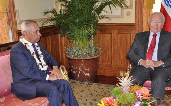 Visite officielle du Ministre des Outre-Mer en Polynésie française : signature de deux protocoles financiers et confirmation de l’accord de l’Etat à la demande d’avance de trésorerie du Pays (communiqué)