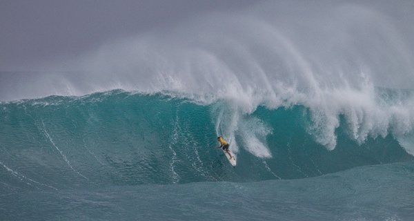 Surf- Ezekiel Lau remporte la Vans World Cup of Surfing. Bourez toujours en tête de la Triple crown.