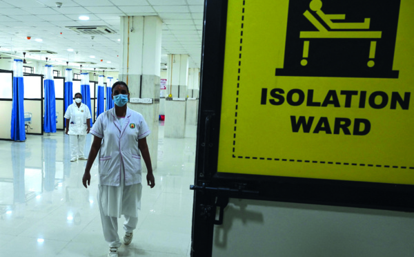 Etats-Unis : L'isolement en cas d'infection au Covid-19 réduit de moitié