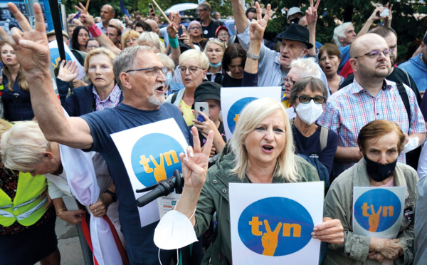Pologne : Un veto présidentiel à une loi sur les médias