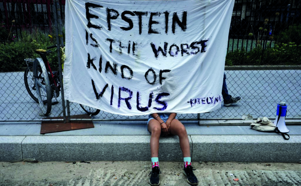 Ghislaine Maxwell jugée coupable de trafic sexuel de mineures