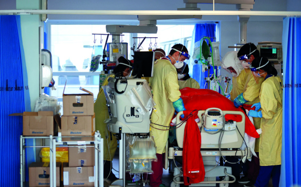 Variant Omicron : Les hôpitaux britanniques  “sur le pied de guerre”