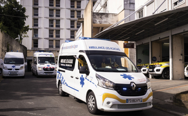 Guadeloupe: le patron de l'hôpital de Pointe-à-Pitre exfiltré par la police