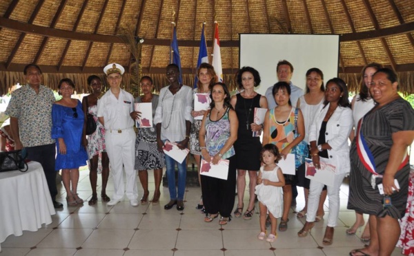 Cérémonie de naturalisation au Haut Commissariat : La France accueille 29 nouveaux citoyens.