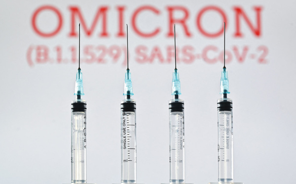 Malgré le raz-de-marée Omicron, des responsables entrevoient une sortie de la pandémie