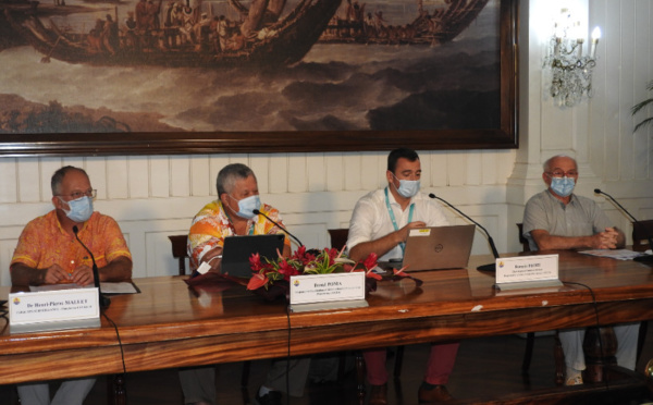 ​Omicron avance, des centres de vaccination rouvrent