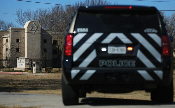 "Acte de terrorisme" dans une synagogue au Texas: le preneur d'otages était britannique