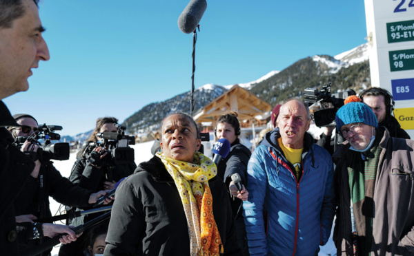 Présidentielle: le pouvoir d'achat en haut de l'affiche, Taubira se lance en meeting