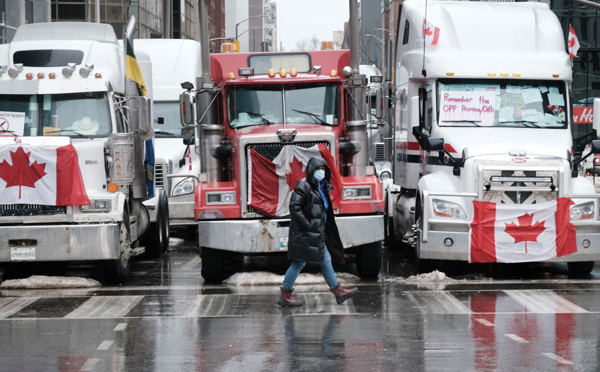 Contestation au Canada: Washington demande à Trudeau d'intervenir contre les blocages aux frontières