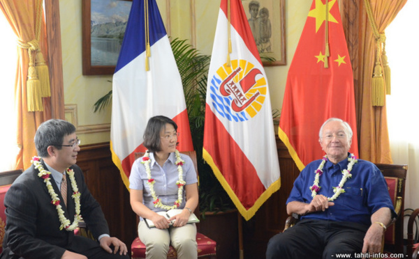 Les ingénieurs chinois en visite sur le terrain polynésien