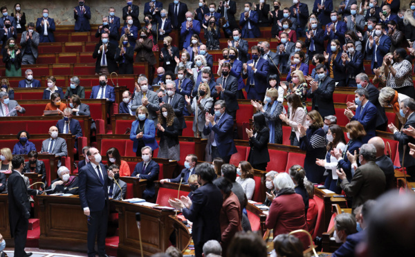 Dernière séance à l'Assemblée nationale sous le choc de l'invasion de l'Ukraine