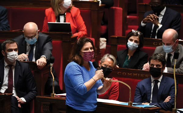 Le Parlement adopte la loi sport largement éclipsée par un débat sur le voile