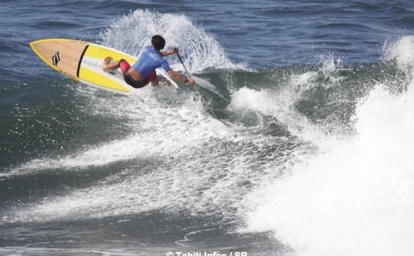 Championnat de stand up paddle - Poenaiki Raioha au dessus du lot