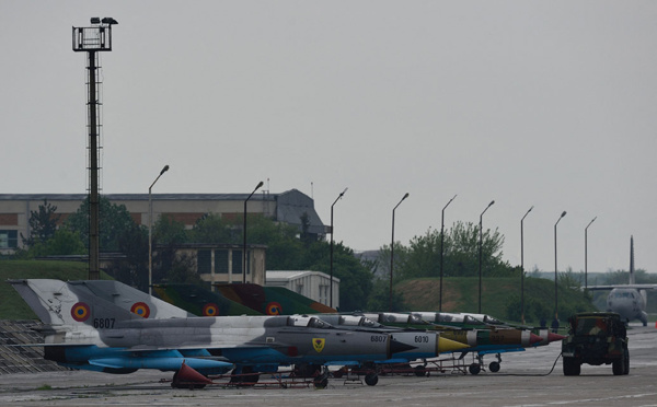 Roumanie: sept militaires morts dans un crash, un autre avion porté disparu