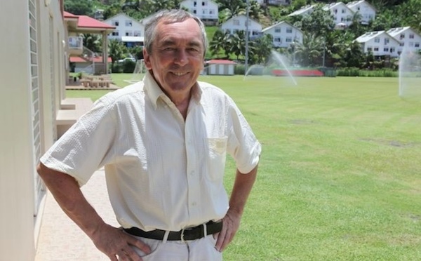 Claude Azéma, le président de la fédération internationale de pétanque: ‘plus de visiteurs, plus de retombées médiatiques que le beachsoccer’ !