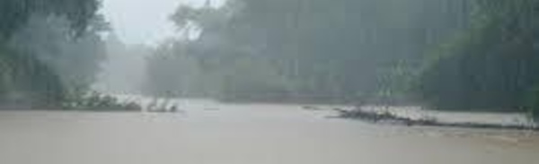 Cyclone Edna en Calédonie: un mort et un enfant diparu