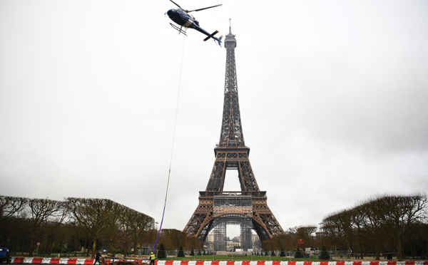 La Tour Eiffel culmine désormais à 330 mètres