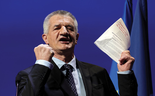 Présidentielle: Lassalle reste finalement en course