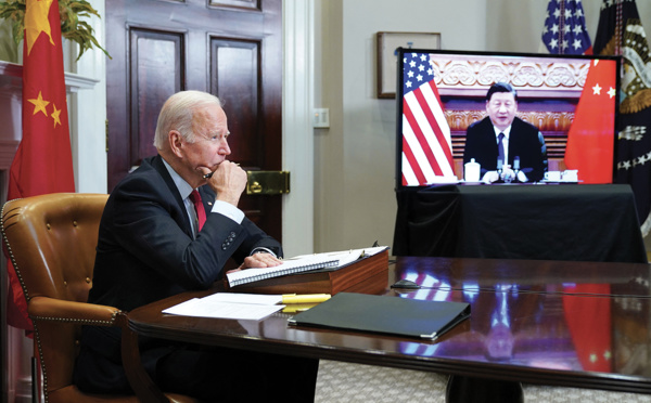 Ukraine: Xi appelle Biden à oeuvrer ensemble pour la paix mondiale