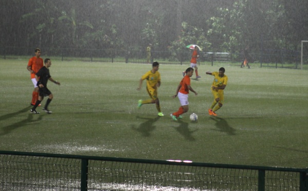 Football – Tefana bat Pirae 4 à 2 sous une pluie battante