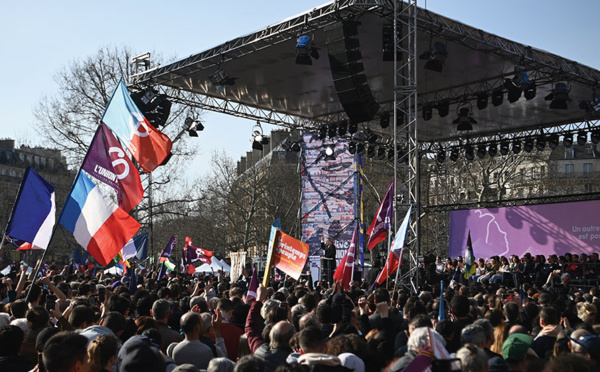 Présidentielle: la grande marche de Mélenchon