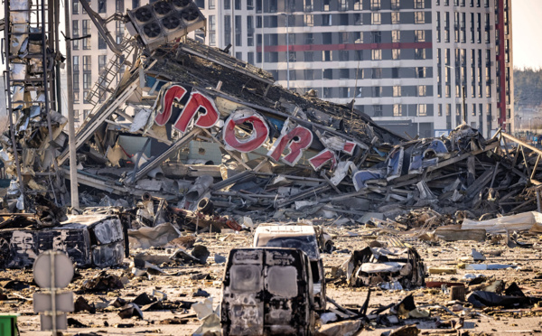 Ukraine: deux bombes "superpuissantes" sur Marioupol