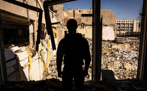 L'armée russe admet 1.351 morts en Ukraine