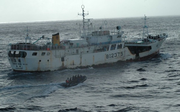 La frégate Prairial contrôle neuf navires de pêche étrangers