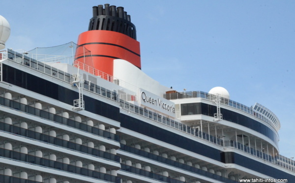 Le MS Queen Victoria en escale à Tahiti