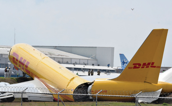 Costa Rica: un avion-cargo se casse en deux lors d'un atterrissage d'urgence