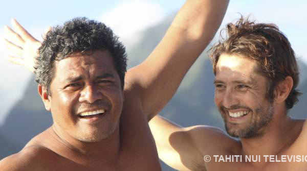 "Frères de sport" , la rencontre entre  Bixente Lizarazu et Raimana Van Bastolaer sur TNTV