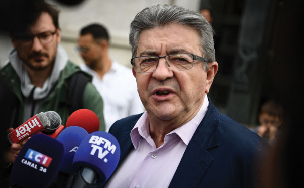 Législatives: intenses négociations à gauche mais encore des atermoiements