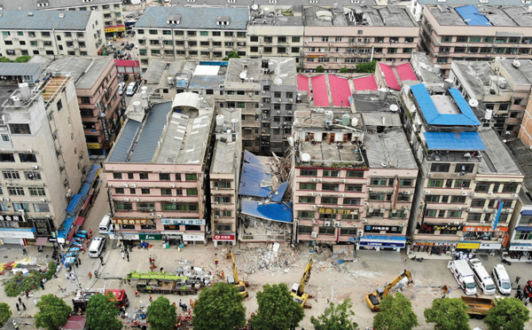 Effondrement d'un immeuble en Chine: un survivant retrouvé trois jours après