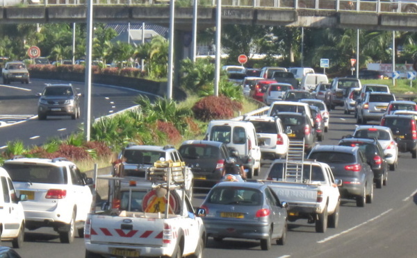 Ras-le-bol des automobilistes de la côte ouest : des « bouchons » dès 6h15 !