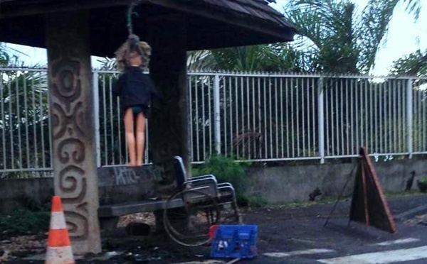 Une poupée pendue à Temaru 'Ata inquiète les habitants de Punaauia (MAJ)