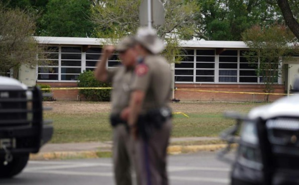 Un tireur tue 18 écoliers au Texas, l'Amérique sous le choc