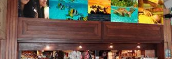 Exposition de photos "Te Rau Manaha Mä'ohi" à l'aéroport de Tahiti-Faa'a