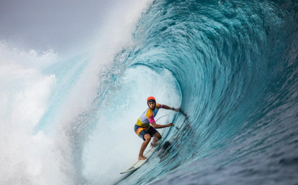 Un Tahiti-France sur la vague de Teahupo'o