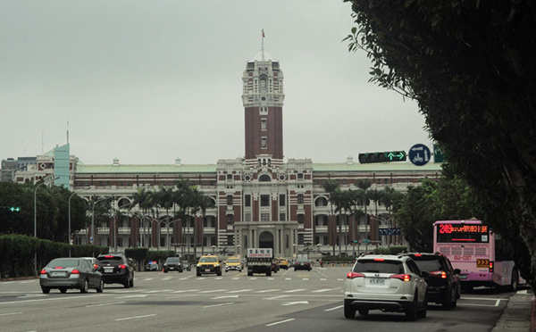 La Chine prévient Washington qu'elle "n'hésiterait pas" à entrer en guerre pour Taïwan