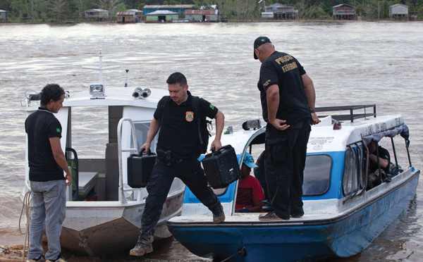 Brésil: un suspect dit avoir enterré les corps des deux disparus